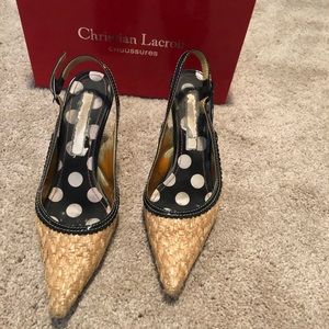 Christian Lacroix straw & black patent sling back pumps, 38 💗🖤